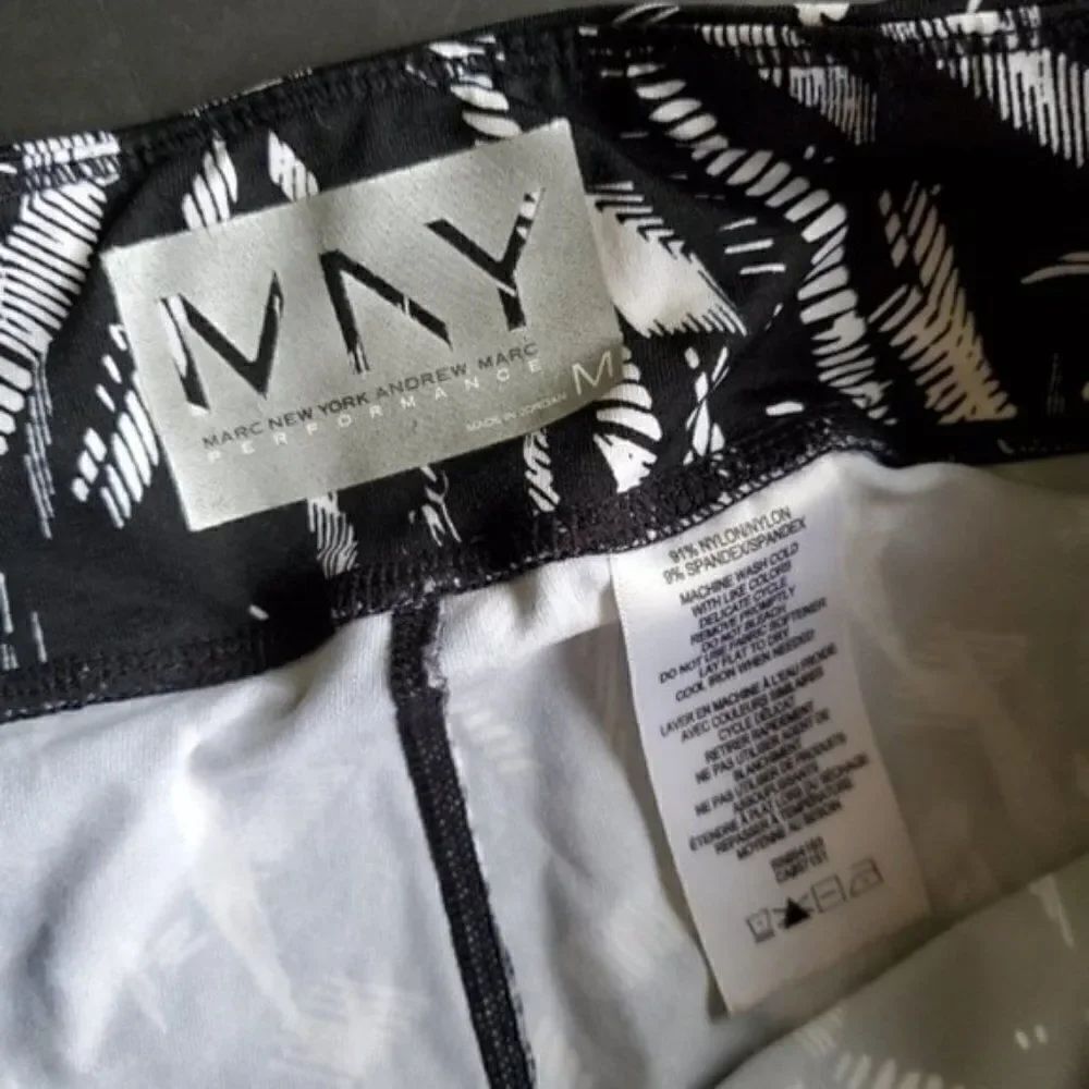 Marc New York Andrew Marc Workout Capris - Picture 3 of 9